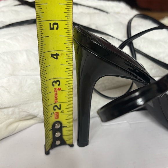 STEVE MADDEN Women’s Black High Heels with Gold Chain Accent - Picture 5 of 10